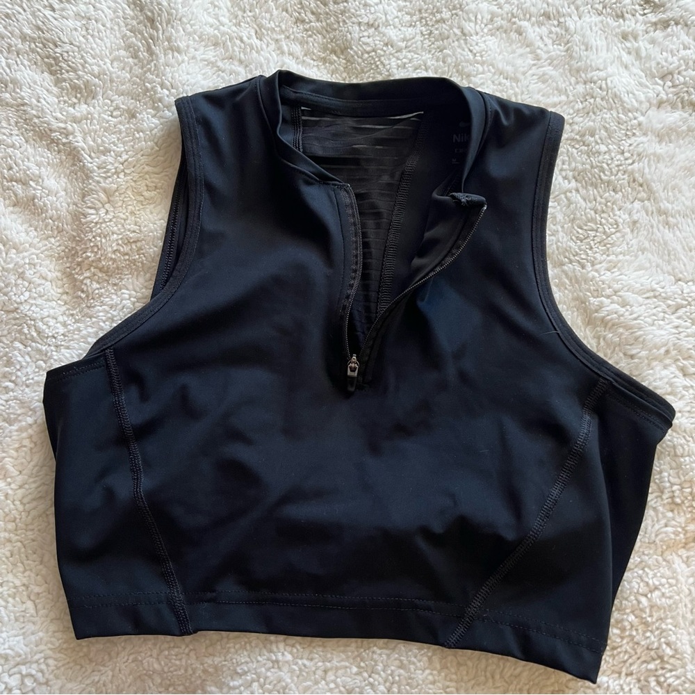 Nike sports top